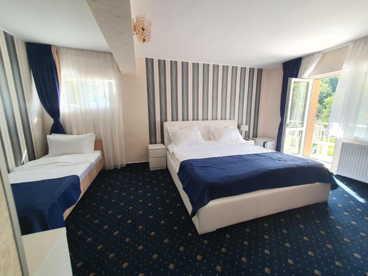 Hotel Green Palace Sinaia Buitenkant foto