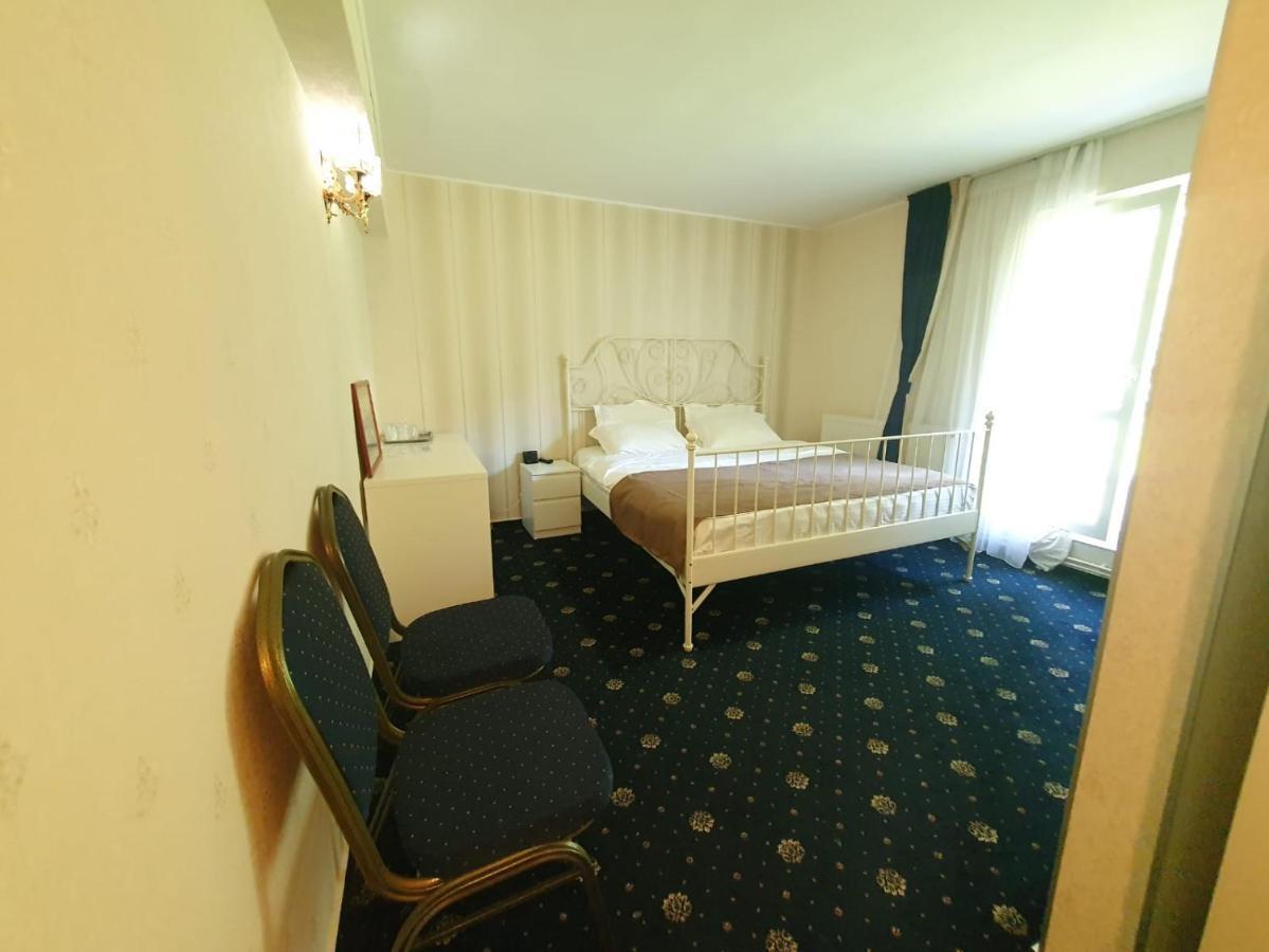 Hotel Green Palace Sinaia Buitenkant foto